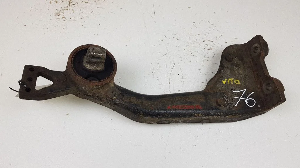 Rear differential/diff mount bracket – Mercedes-Benz Vito Viano W639 (2003-2014)