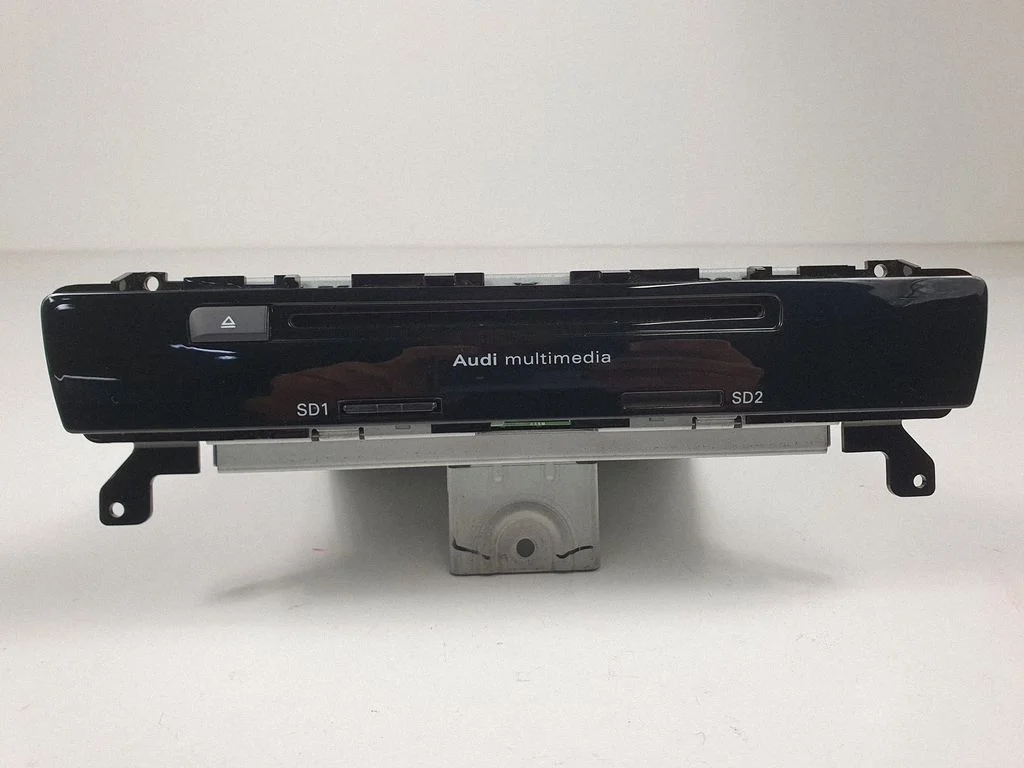 Radio/CD/DVD/GPS head unit 8X0919884D