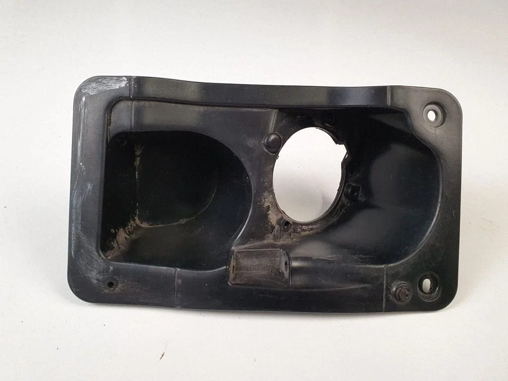 Fuel tank cap trim – Renault Trafic II (X83) (2001-2014)