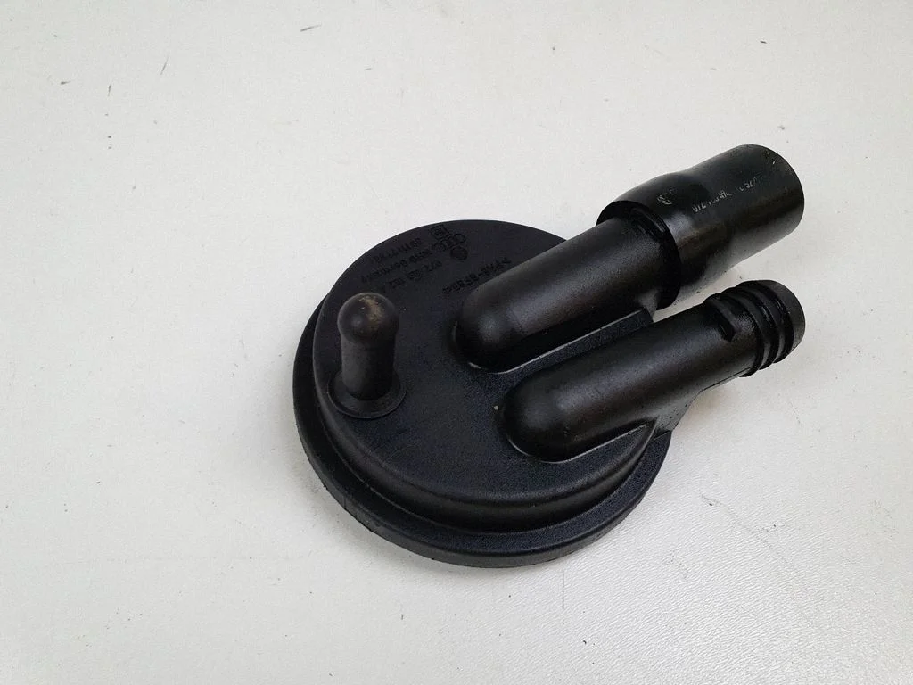 Breather/breather pipe/hose – Volkswagen Touareg I (2002-2010)