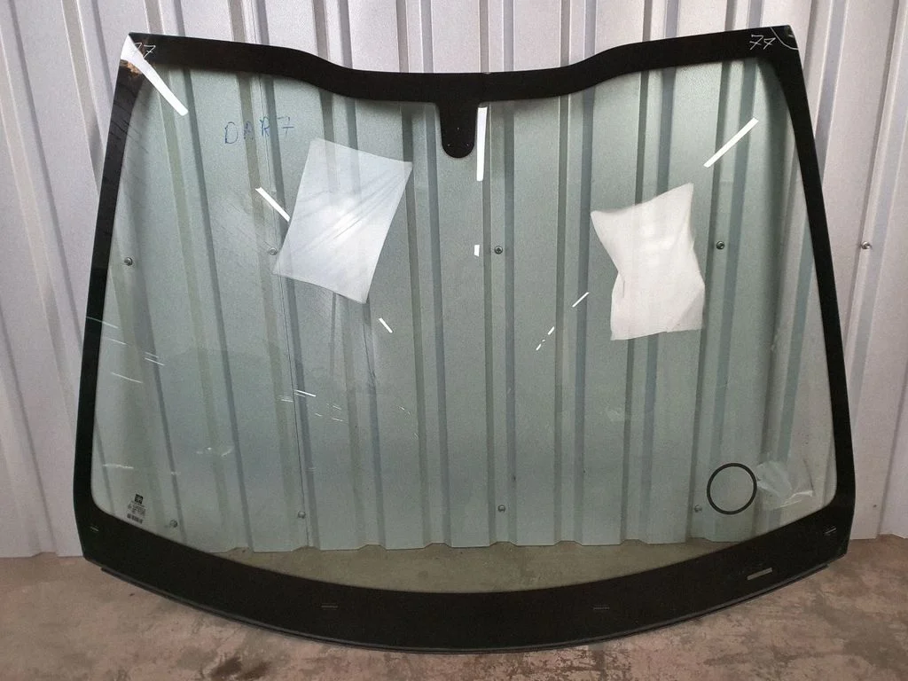Front windscreen/windshield window – Peugeot 208 I (2012-2019)