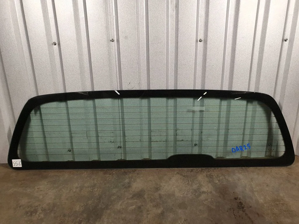 Rear windscreen/windshield window – Nissan Navara D40 (2004-2015)