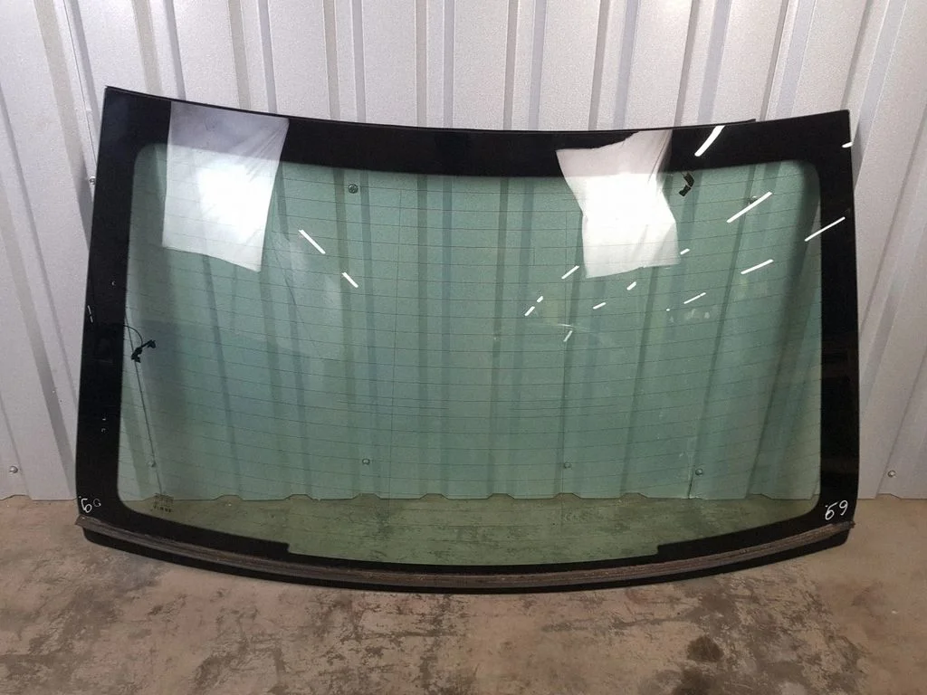 Rear windscreen/windshield window – Mercedes-Benz E-Class W212 (2009-2016)