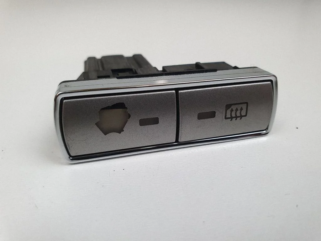 Klaasisoojenduse lüliti 6M2T18K574AB