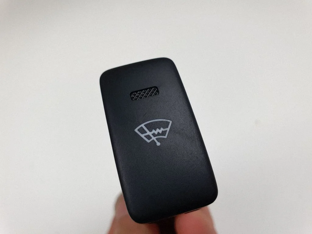 Windscreen/window heater switch – Lexus IS 220D-250-350 (2006-2013)