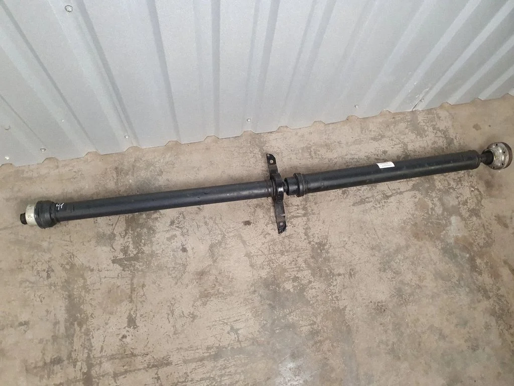 Drive shaft (set) 8R0521101N