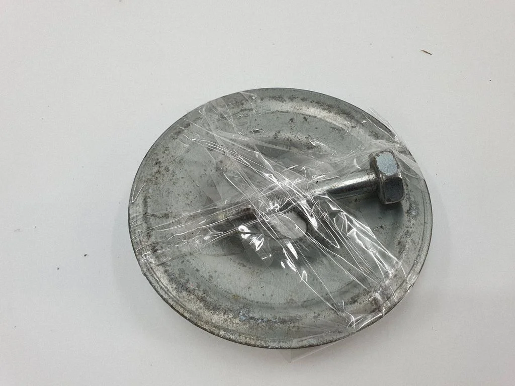 Spare wheel mounting bracket – Mazda 3 I (2007-2008)