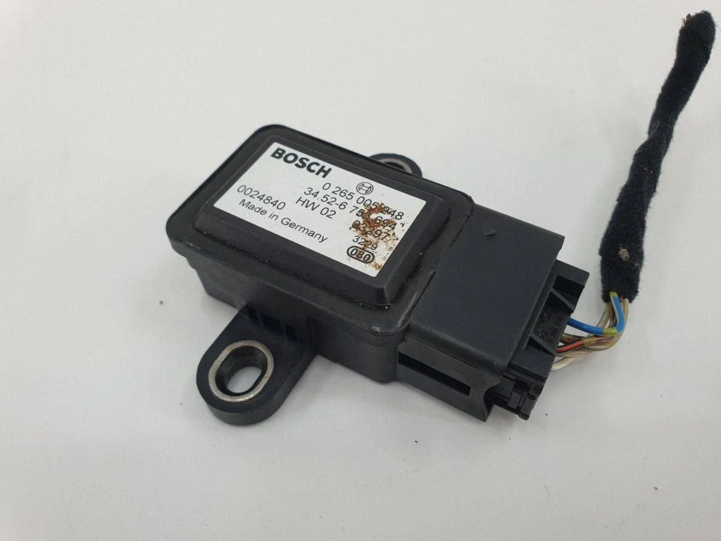 ESP acceleration yaw rate sensor – Land Rover Range Rover L322 (2002-2012)