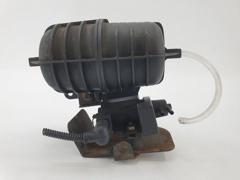 Vacuum air tank 2247620