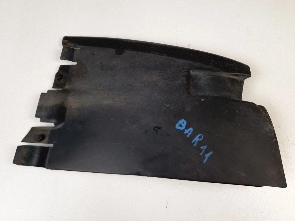 Rear bumper underbody cover/under tray – left