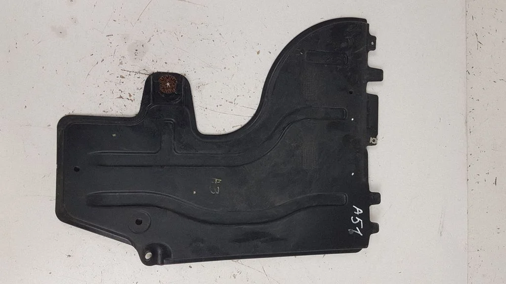Tagavedrustuse põhjakaitse 5Q0825206J – Audi A3 S3 A3 Sportback 8P (2005-2013)