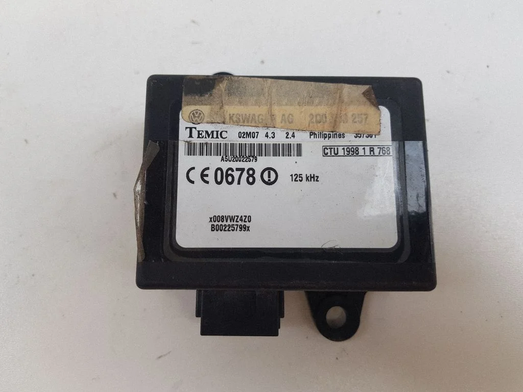 Imobilaizera vadības bloks – Volkswagen Polo III 6N 6N2 6NF (1995-2001)