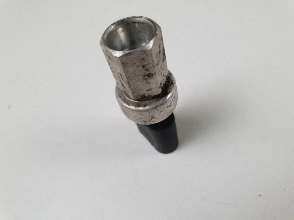Air conditioning (A/C) pressure sensor – Volkswagen Passat B6 (2005-2010)