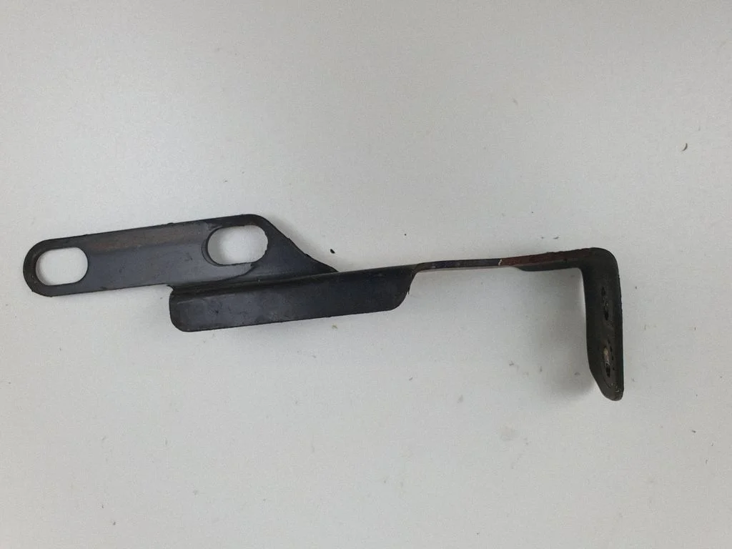 Muffler mount bracket/holder – Mercedes-Benz C-Class AMG W204 (2007-2014)