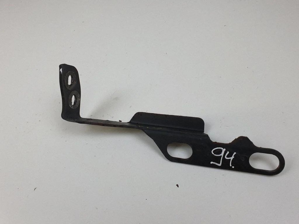 Muffler mount bracket/holder – Mercedes-Benz C-Class AMG W204 (2007-2014)