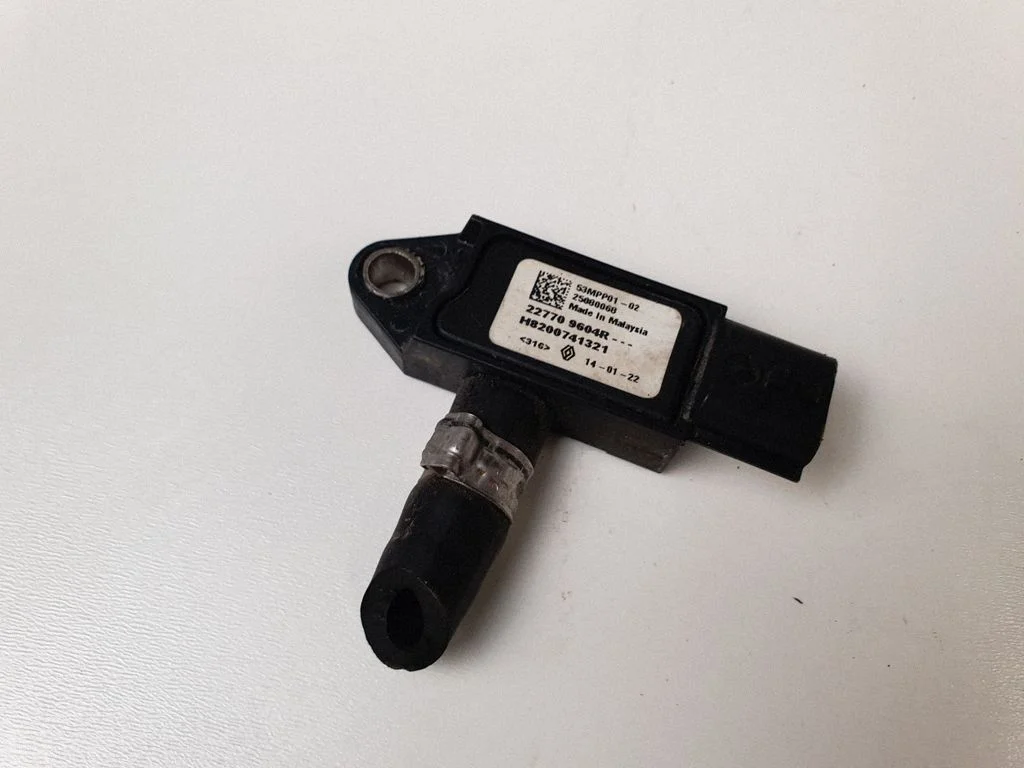 Exhaust gas pressure sensor 227709604R – Renault Trafic II (X83) (2001-2014)