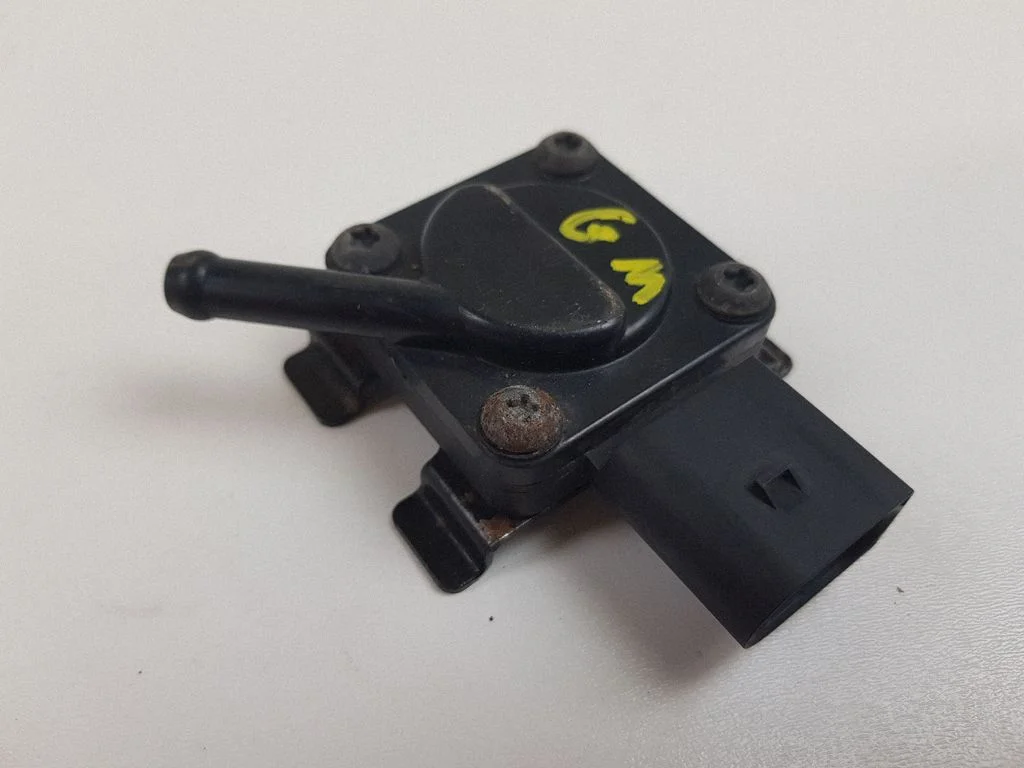 Exhaust gas pressure sensor 7789219