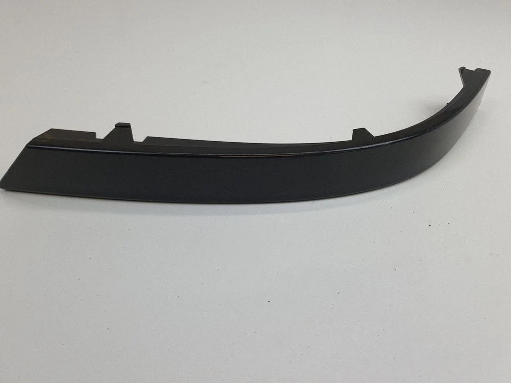 Rear bumper trim bar molding 7012288
