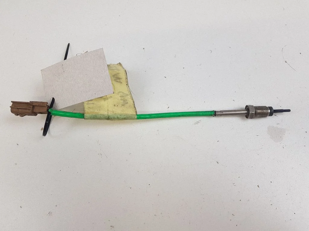 Exhaust gas temperature sensor 226404367R – Mercedes-Benz A-Class W176 (2012-2018)