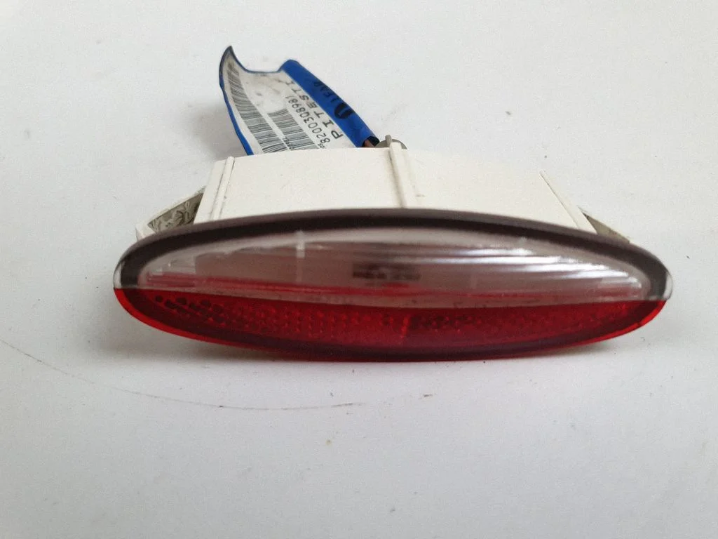 Rear door interior light – Renault Laguna II (2001-2007)