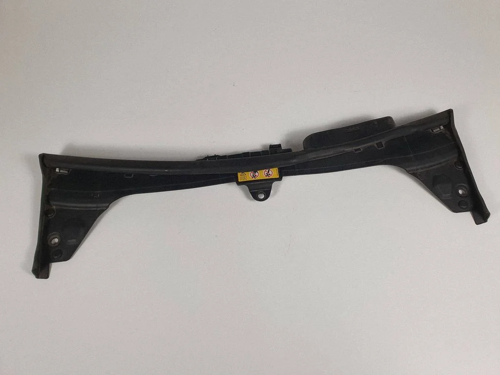 Top upper radiator support slam panel – Mercedes-Benz C-Class W205 (2014-2021)