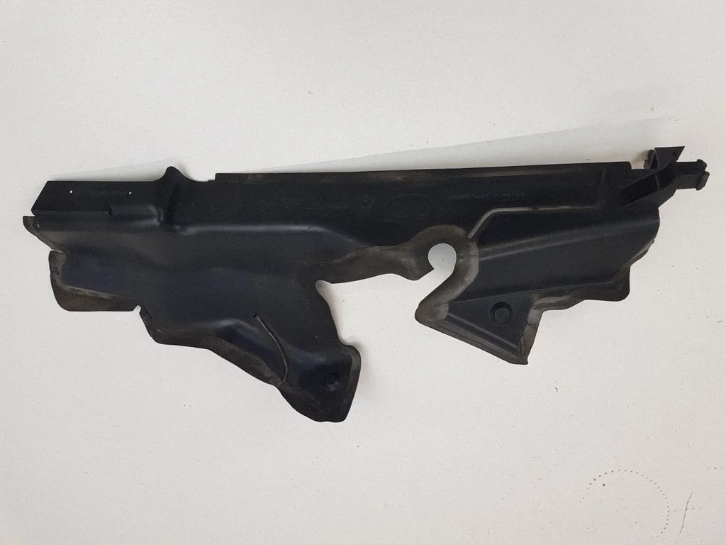 Bottom radiator support slam panel – Renault Megane III (2009-2016)