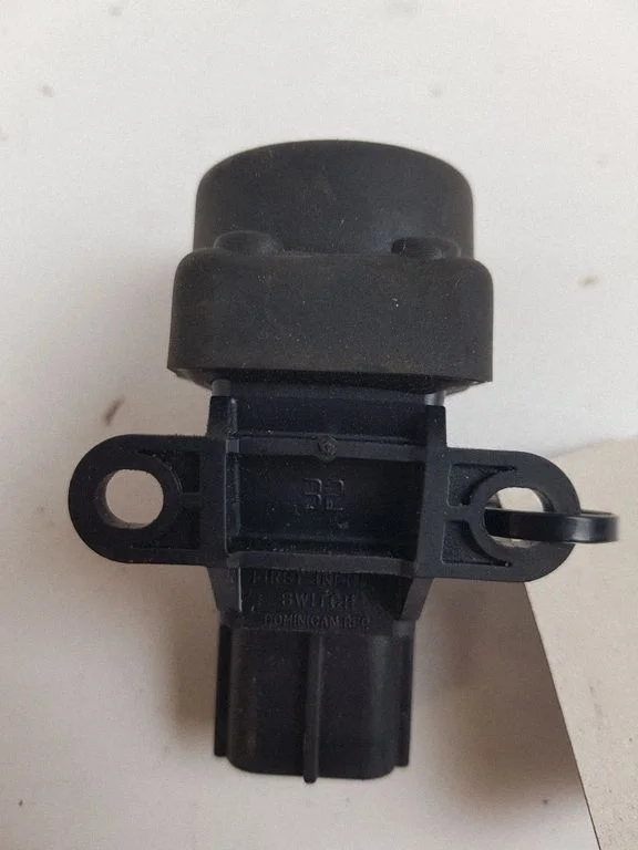 Fuel cut-off switch – Honda Civic (2006-2011)