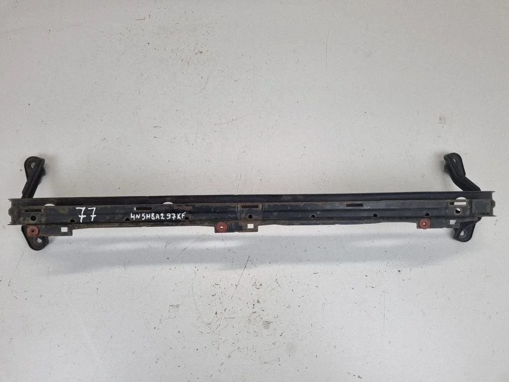 Bottom radiator support slam panel – Volvo V50 (2004-2007)