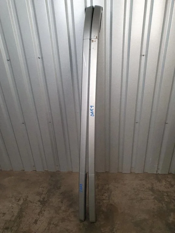 Roof bar rail