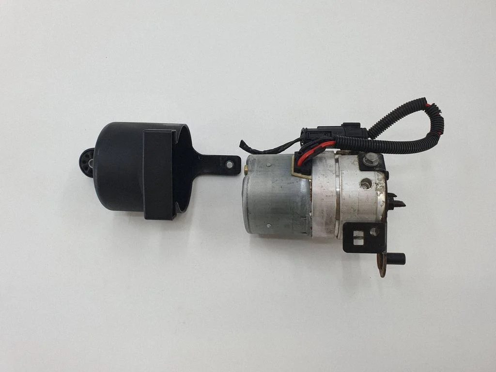 Katuse hüdraulikapump – Land Rover Range Rover L322 (2002-2012)