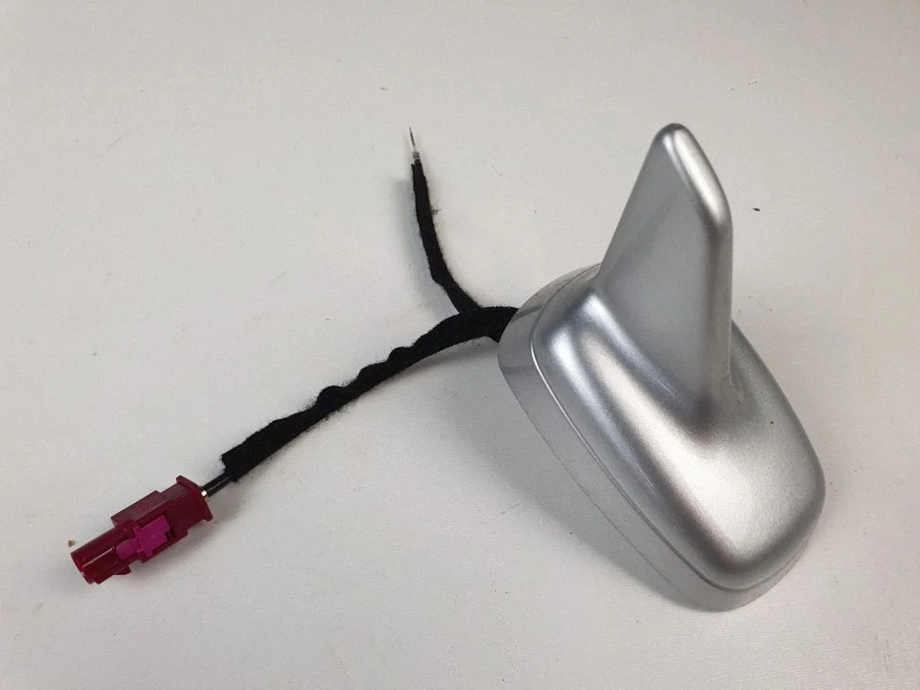 Aerial GPS antenna 8R0035503E