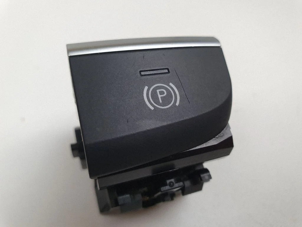 Hand parking brake switch 8V2927225A