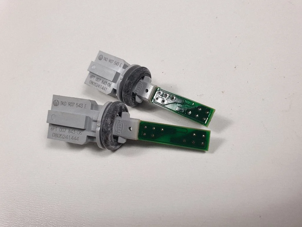 Interior temperature sensor 1K0907543E