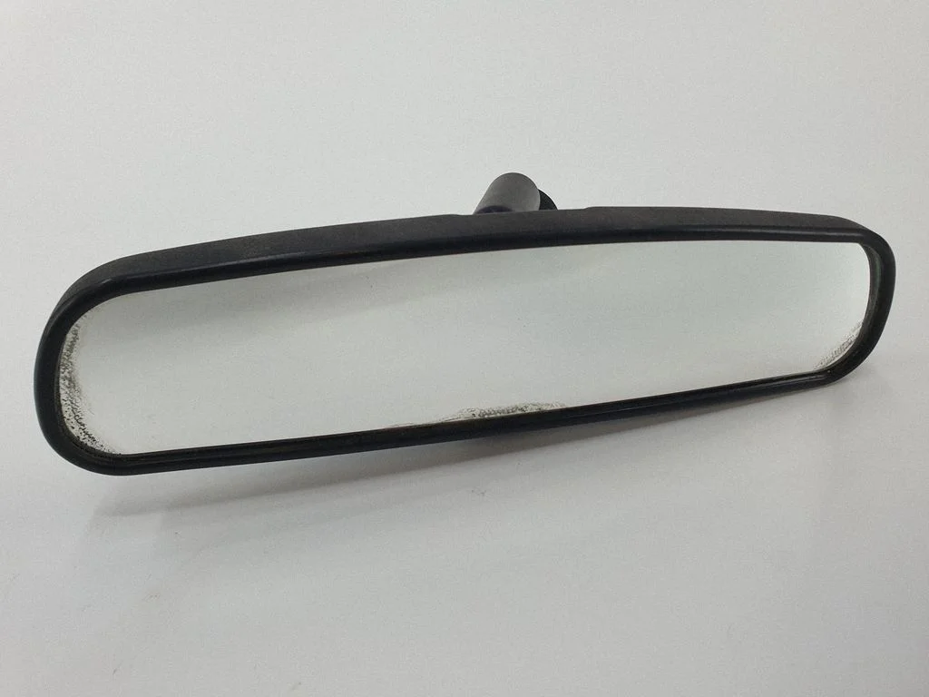 Rear view mirror (interior)