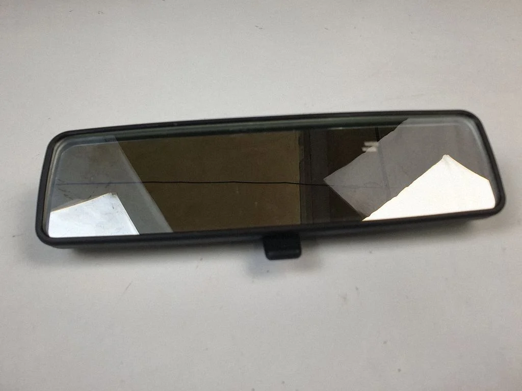 Rear view mirror (interior)