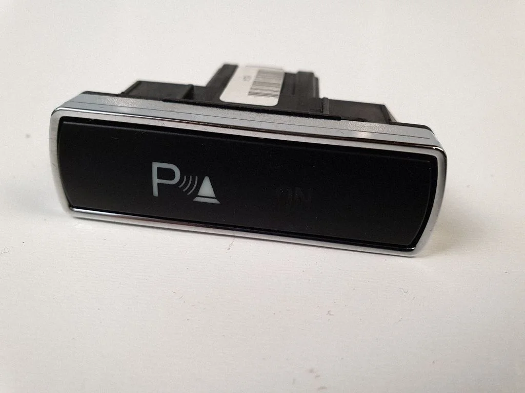 Parking (PDC) sensor switch BS7T15A860AB – Ford S-MAX (2006-2015)
