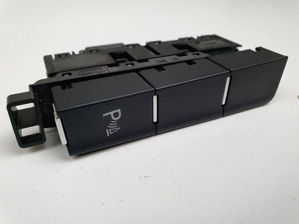 Parking (PDC) sensor switch – Volkswagen e-Golf (2014-)