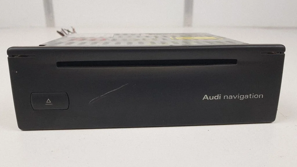 Napęd CD/DVD nawigacji – Audi A4 S4 B7 8E 8H (2005-2008)