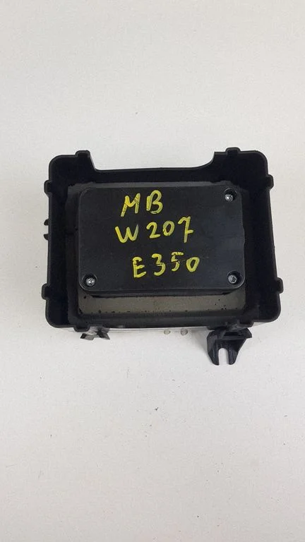 Kesklukustuse vaakumpump – Mercedes-Benz E-klass C207 W207 (2009-2017)