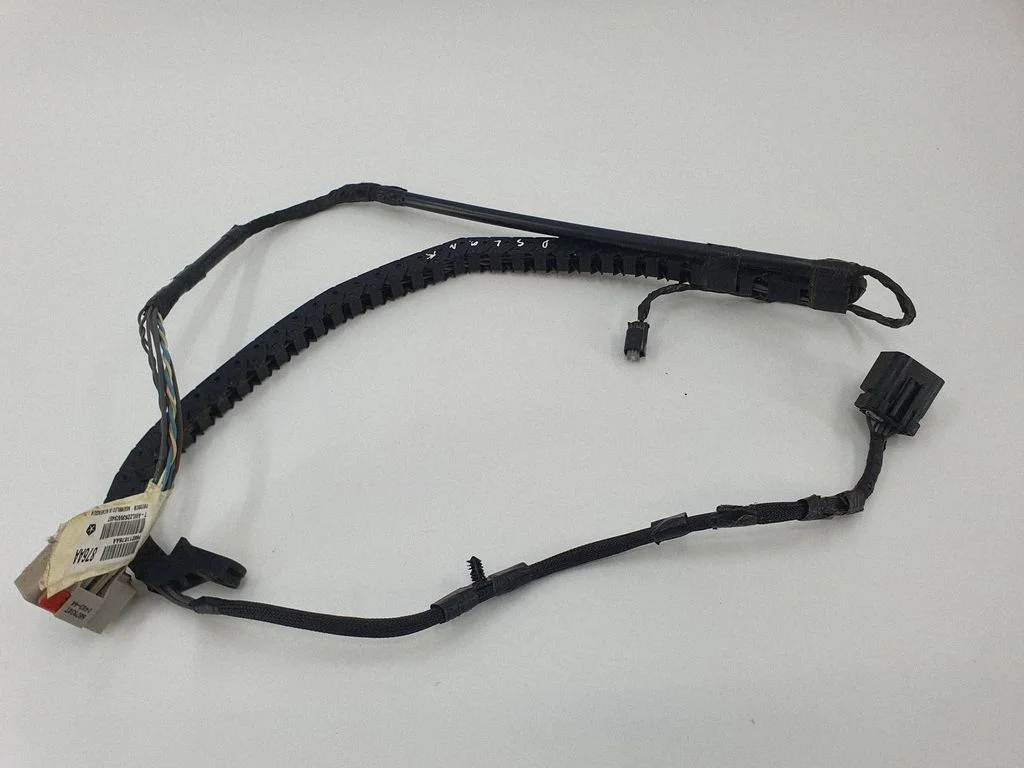 Külgmise (lükandukse) juhtmestik – Chrysler Town & Country V (2008-2016)