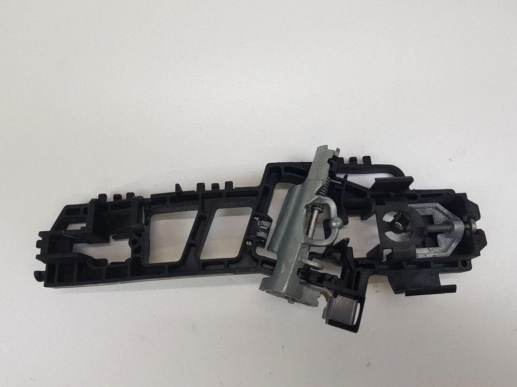 Rear door exterior handle/bracket – Ford Fiesta ST (2013-2017)