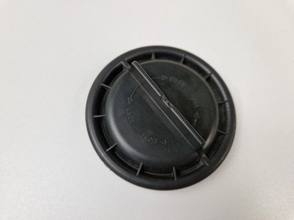 Headlight/headlamp dust cover