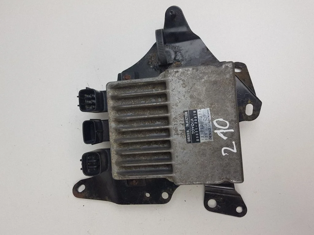 Kütusepihustite juhtplokk – Toyota Avensis T250 (2006-2009)