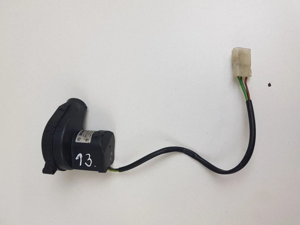 Engine control unit/module fan – BMW 5 Series E39 (1996-2003)