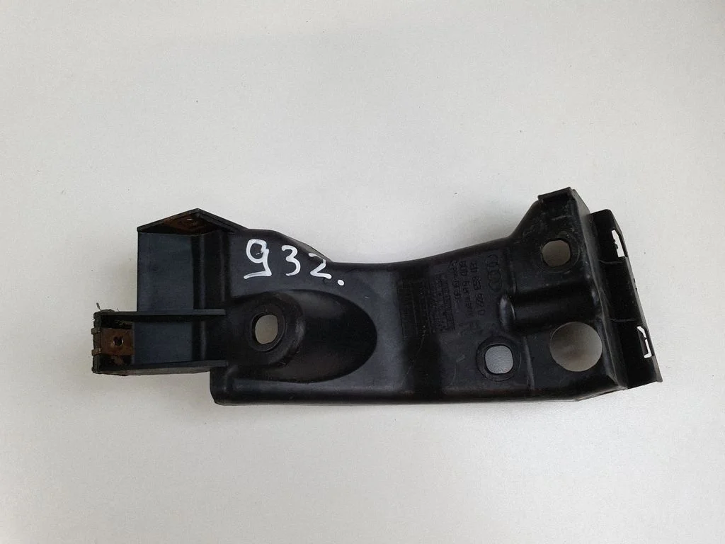 Lävepaku osa 4E0853922D