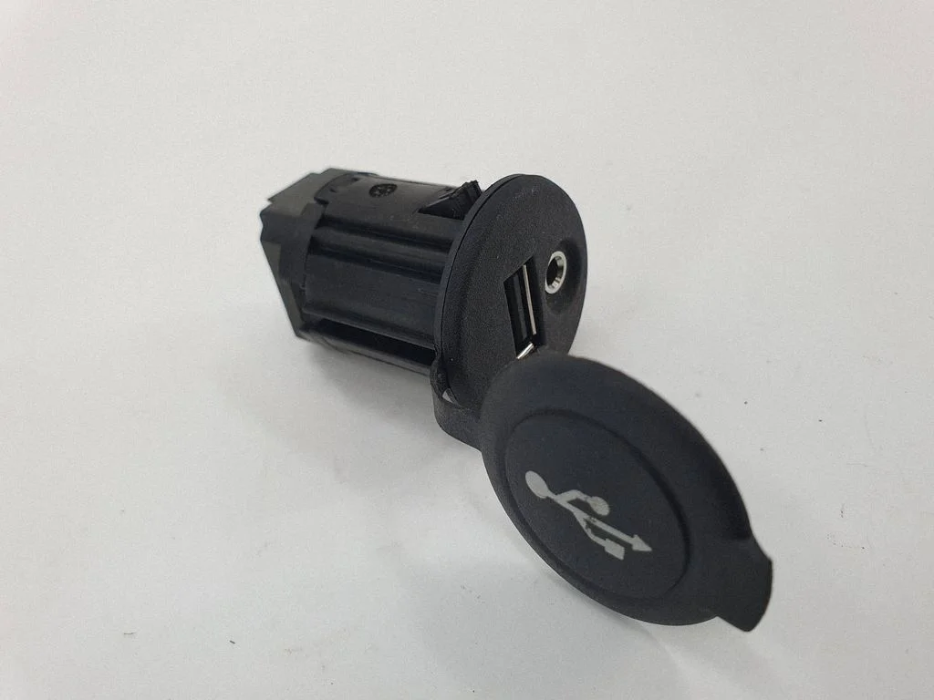 USB socket connector