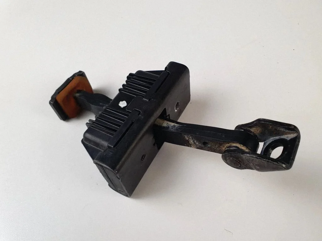 Front door sensor coupe – front right