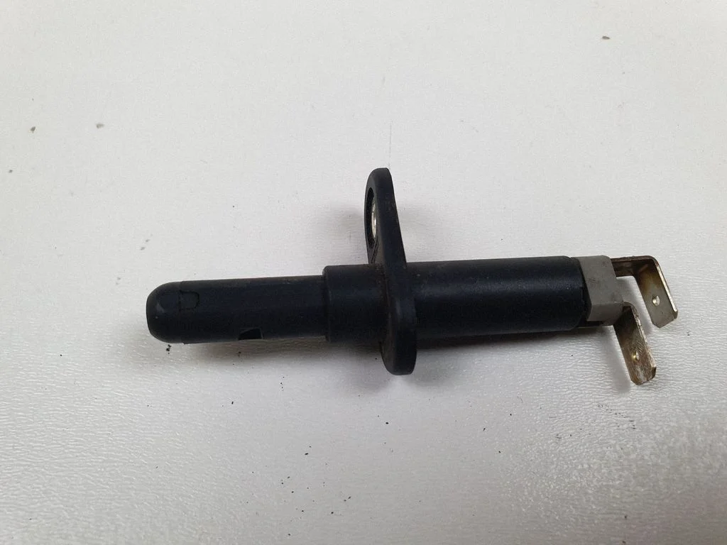 Bonnet alarm switch sensor – Opel Zafira A (1999-2005)