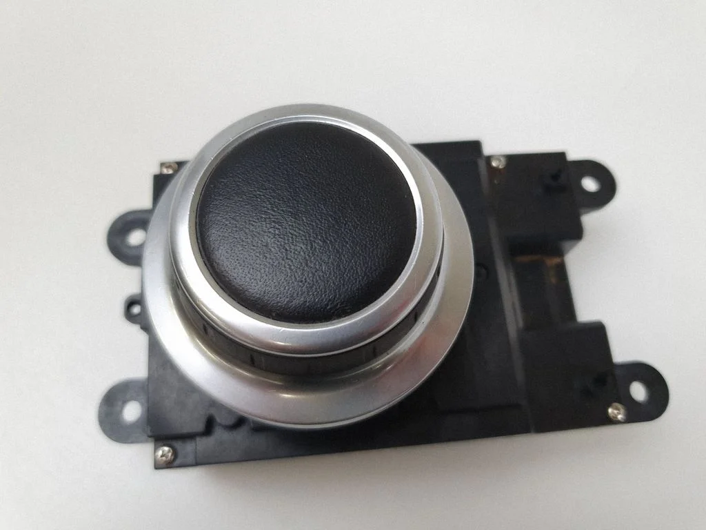 Head unit multimedia control – BMW 5 Series E60 E61 (2004-2010)