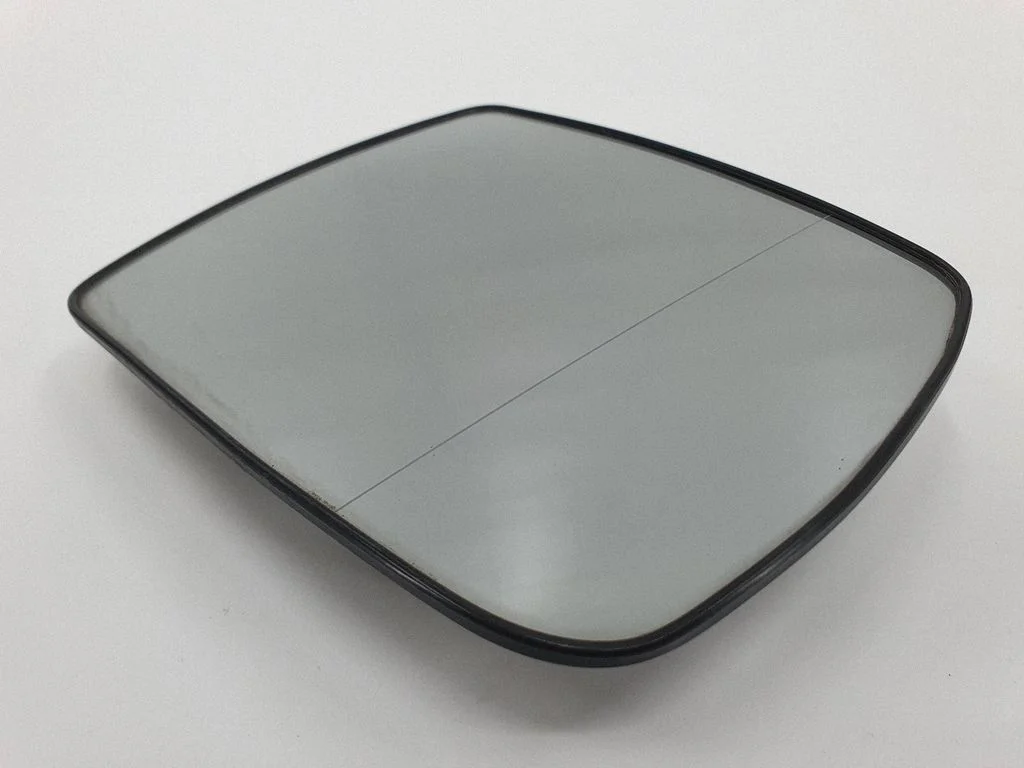 Wing mirror glass – right